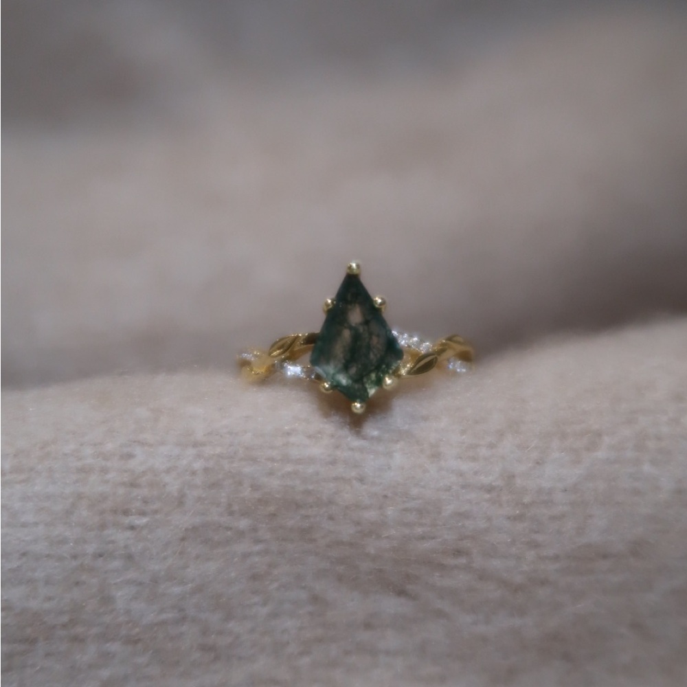 Kite Cut Green Moss Agate Engagement Ring, 14k Gold Leaf Art Deco